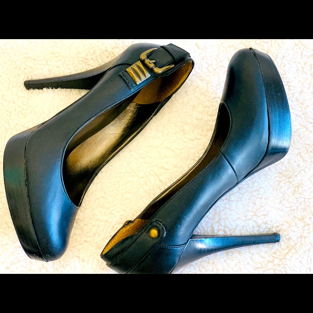 Guess Platform Pumps - Black, faux leather, 7.5